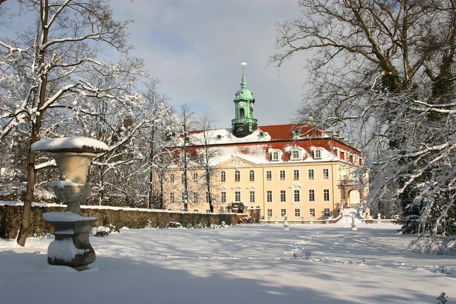 Rugs Hotel Am Schlosspark Lichtenwalde ภายนอก รูปภาพ