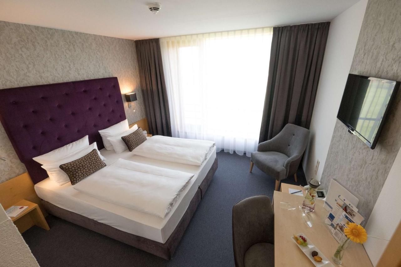 Rugs Hotel Am Schlosspark Lichtenwalde ภายนอก รูปภาพ
